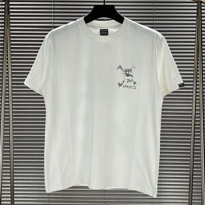 PALACE Off-White Graphic Short Sleeve Tee